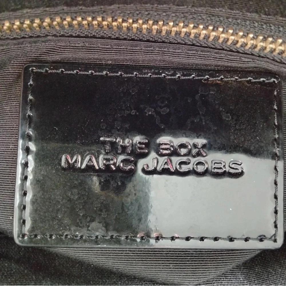 Marc Jacobs Black Patent Leather Box Satchel with Gold Hardware - Picture 7 of 10
